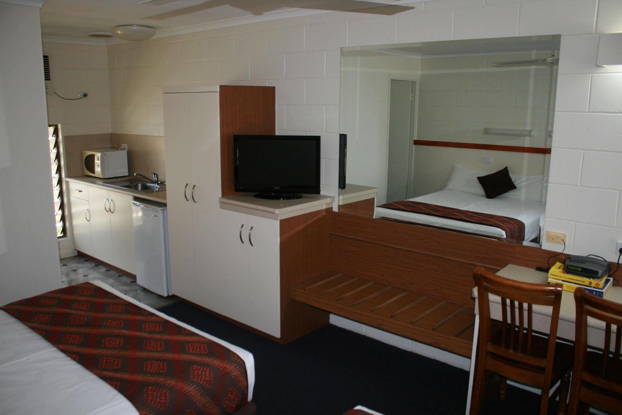 Billabong Lodge Motel Townsville Exteriör bild